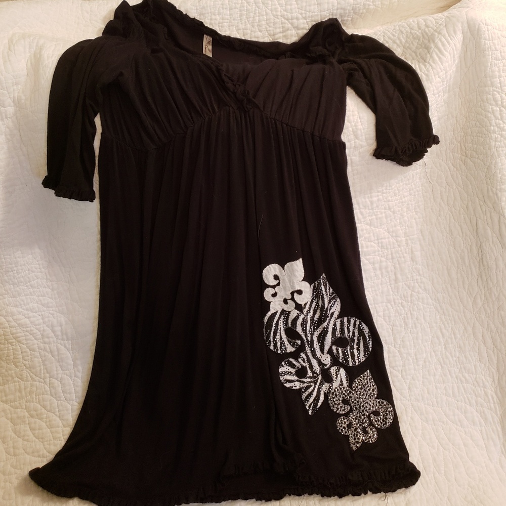 Dress with Fleur de lis design